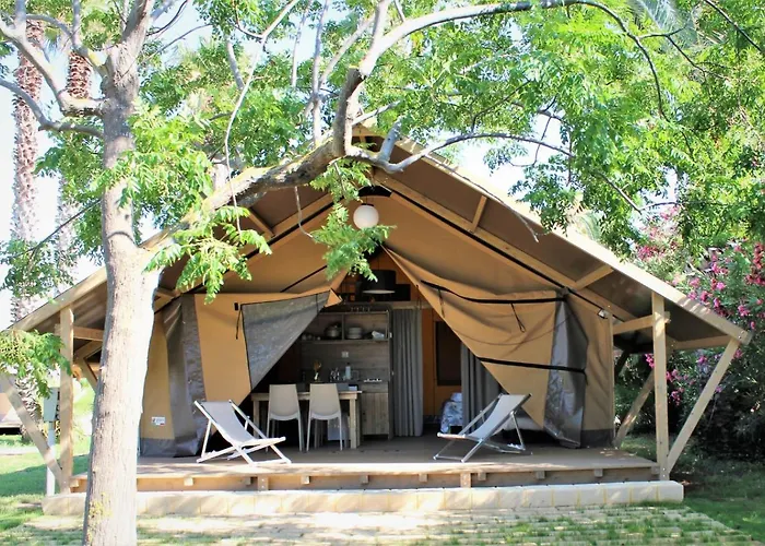 Village Glamping Biscione Luxusní stan *